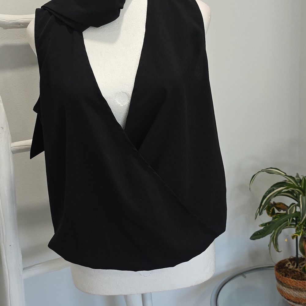 Haute Hippie Women’s Black Sleeveless Wrap Tie-Neck Top - Picture 4 of 9